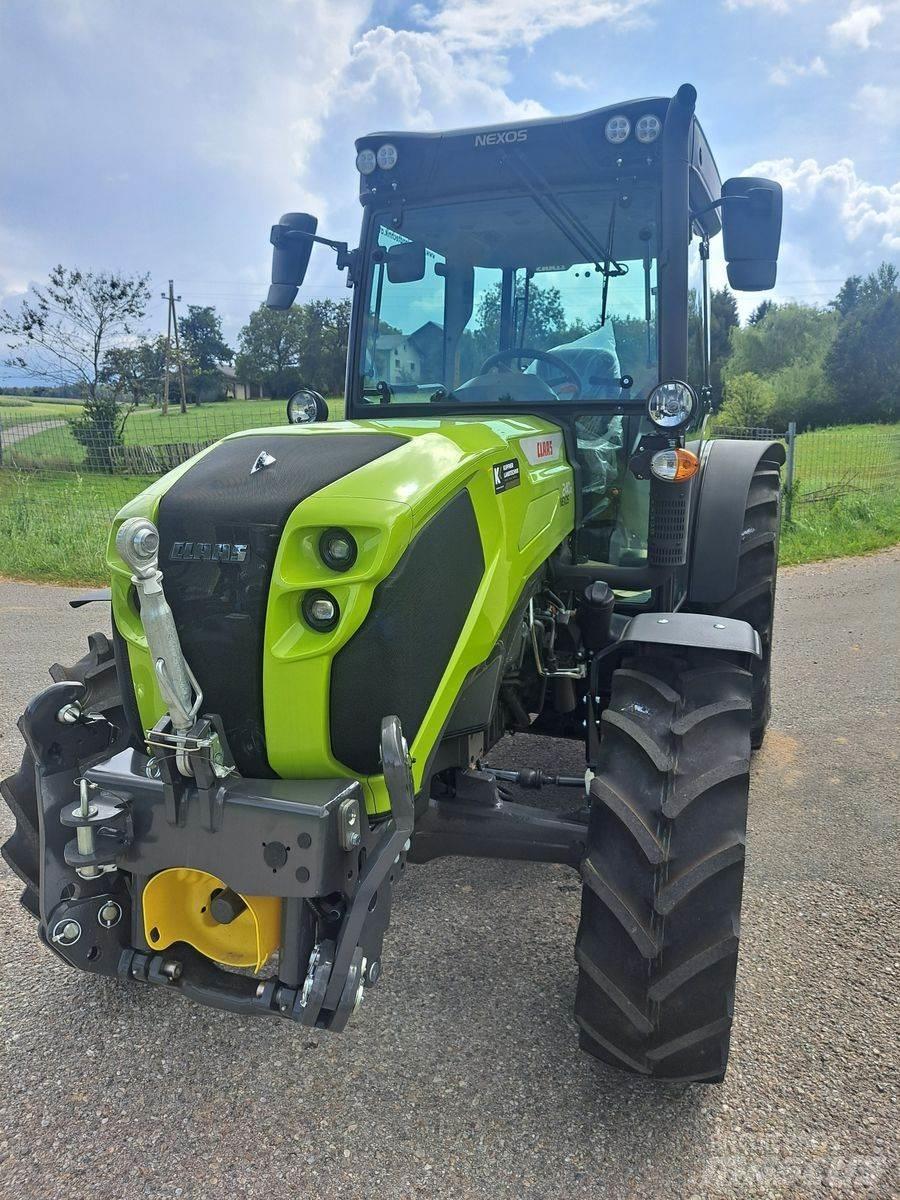 CLAAS Nexos 240 XL Tratores Agrícolas usados