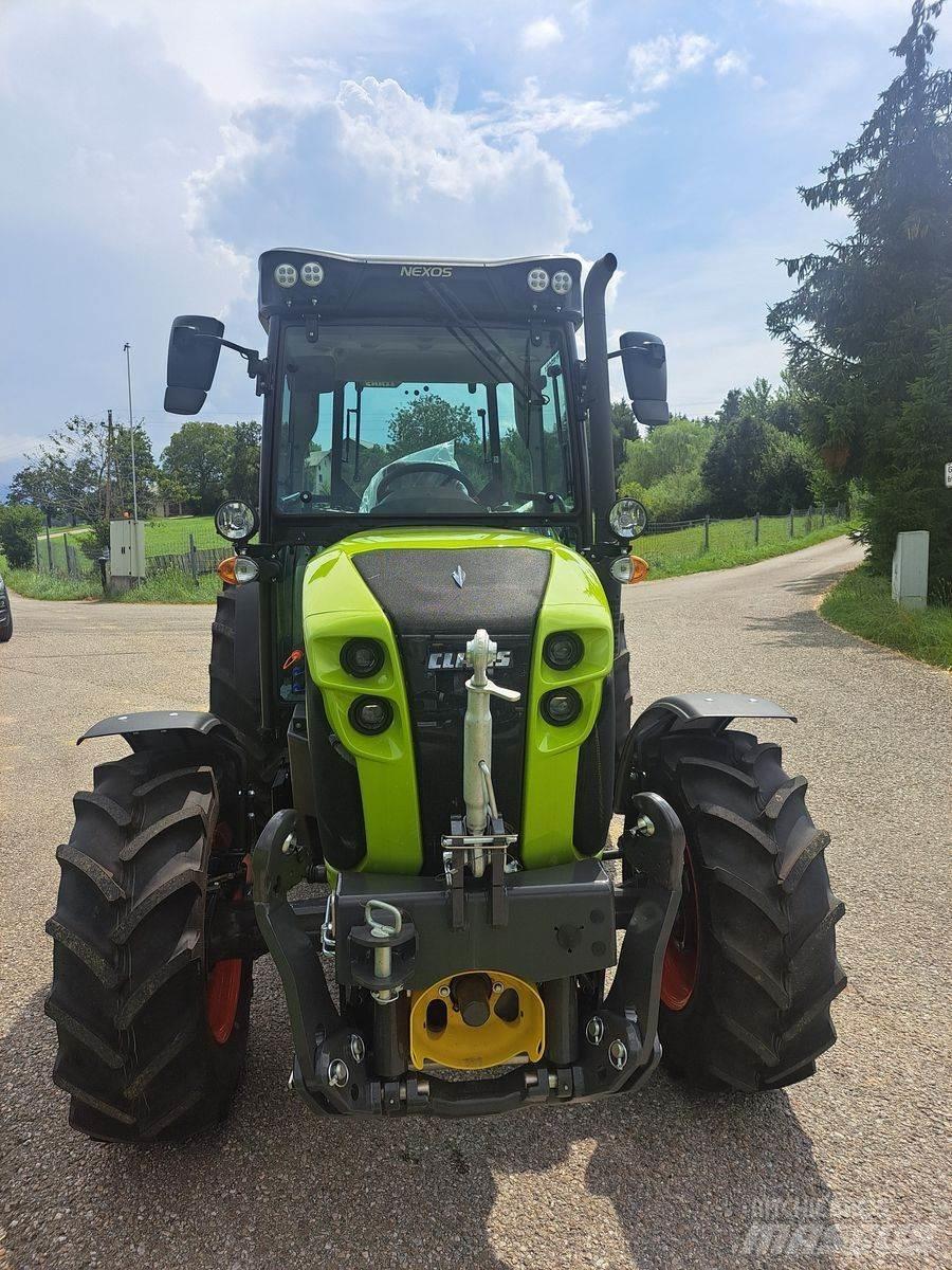 CLAAS Nexos 240 XL Tratores Agrícolas usados