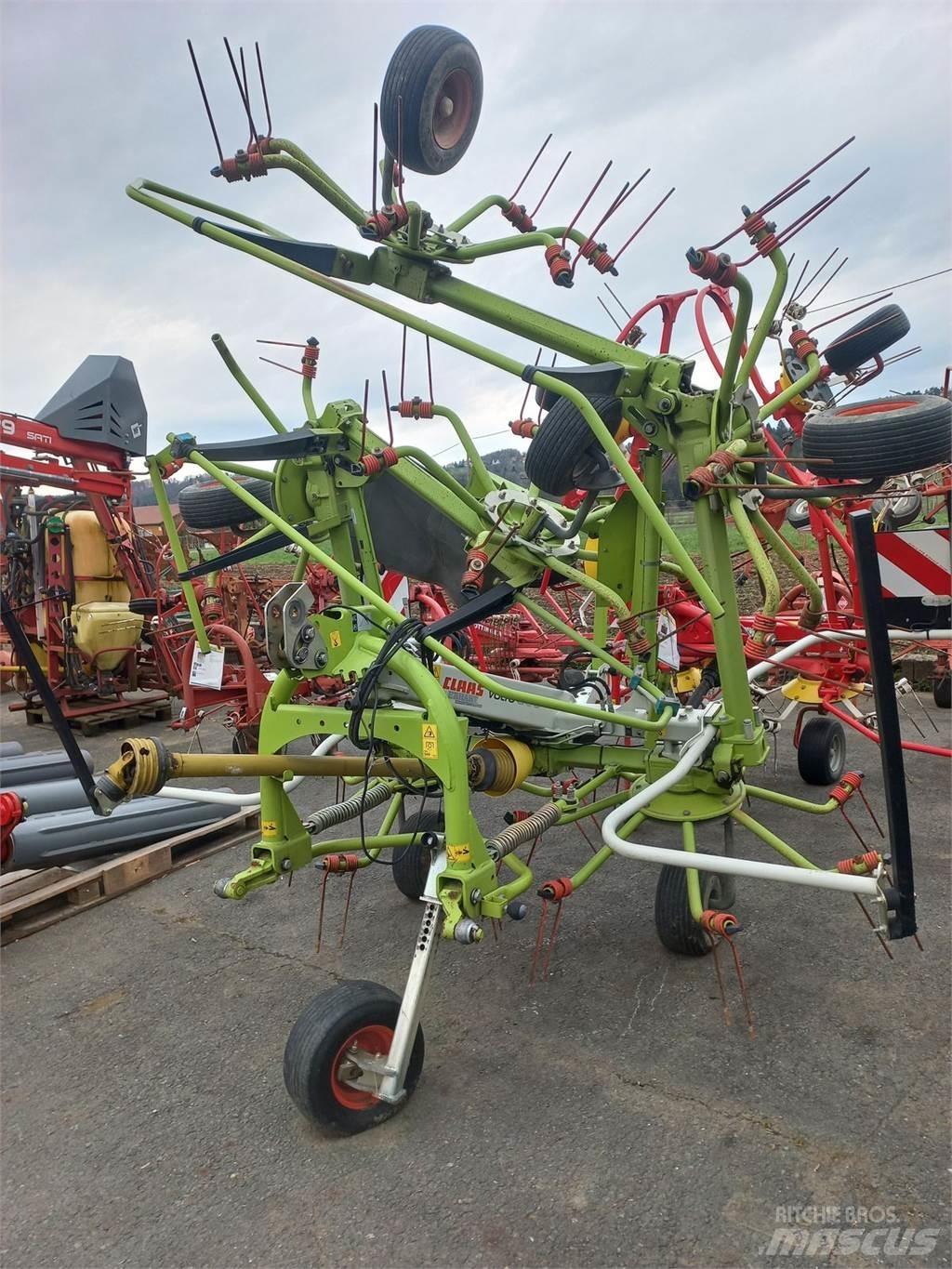 CLAAS Volto 800 Ancinho virador