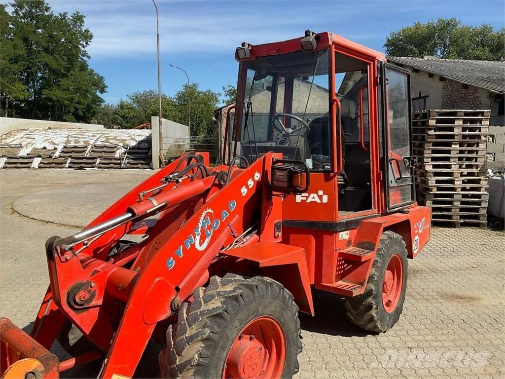 Fai 556 Carregadoras frontais e escavadoras