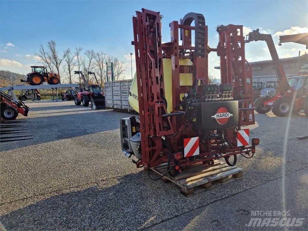 Hardi Mega 12 Pulverizadores rebocados