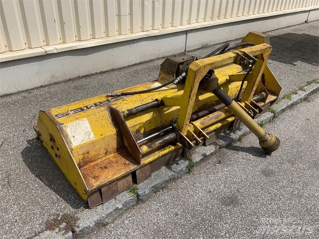 Hermes 220 Mulcher Gadanheiras e cortadores de folhas para pastos