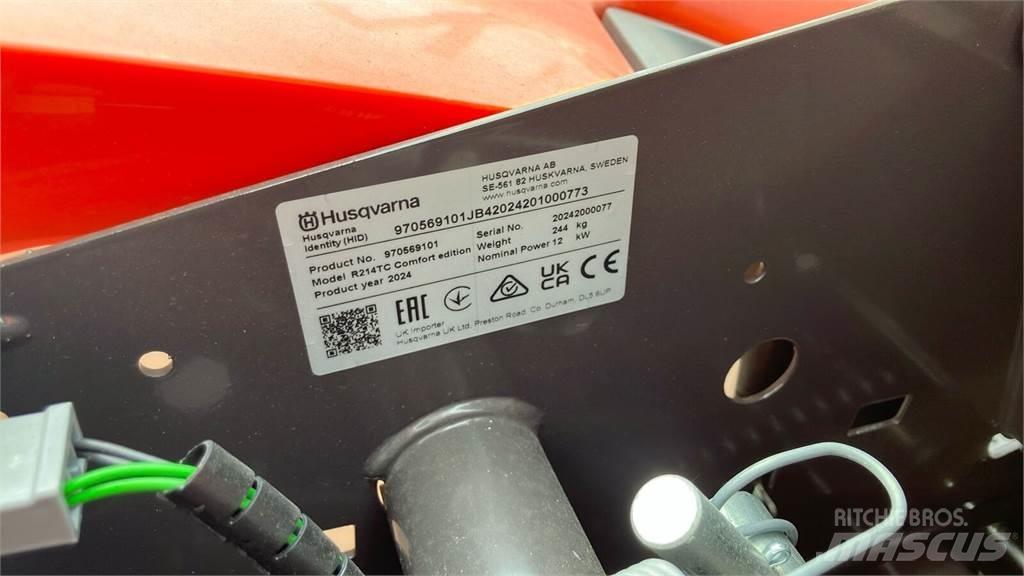 Husqvarna R 214TC Espaços verdes - Outros
