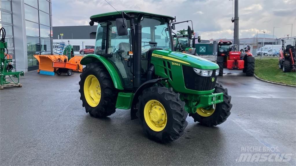 John Deere 5058E Tratores Agrícolas usados