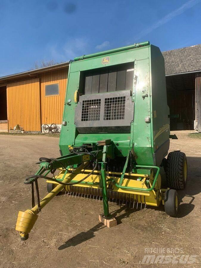 John Deere 592C Enfardadeira de rolos