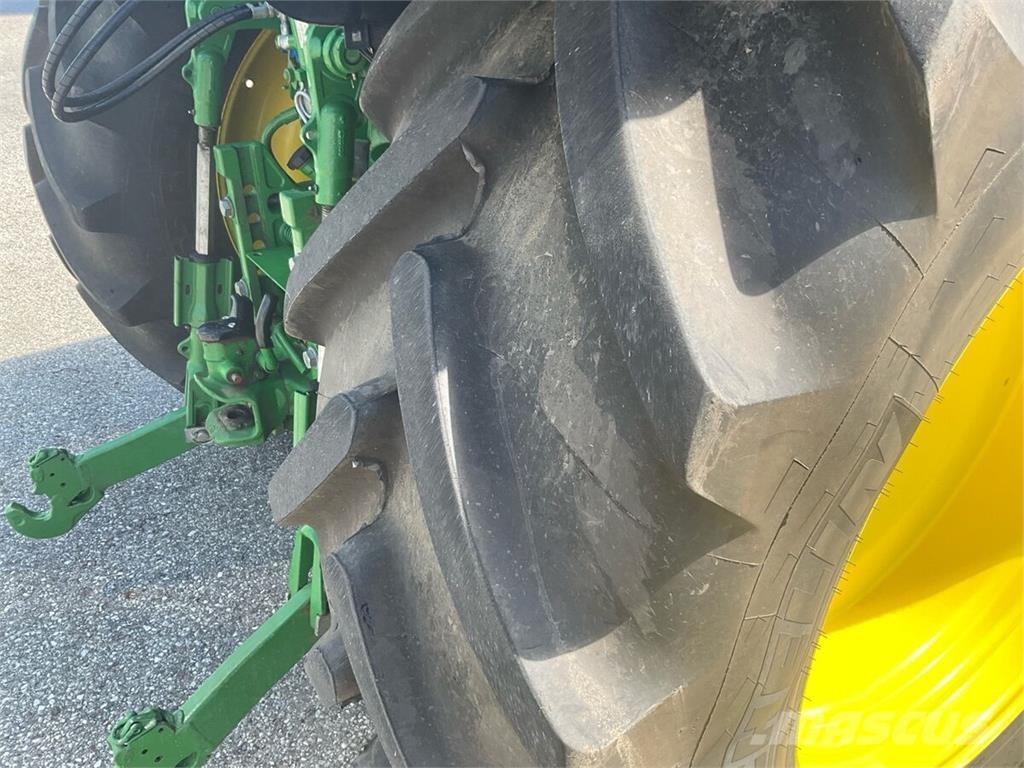 John Deere 6110R Tratores Agrícolas usados