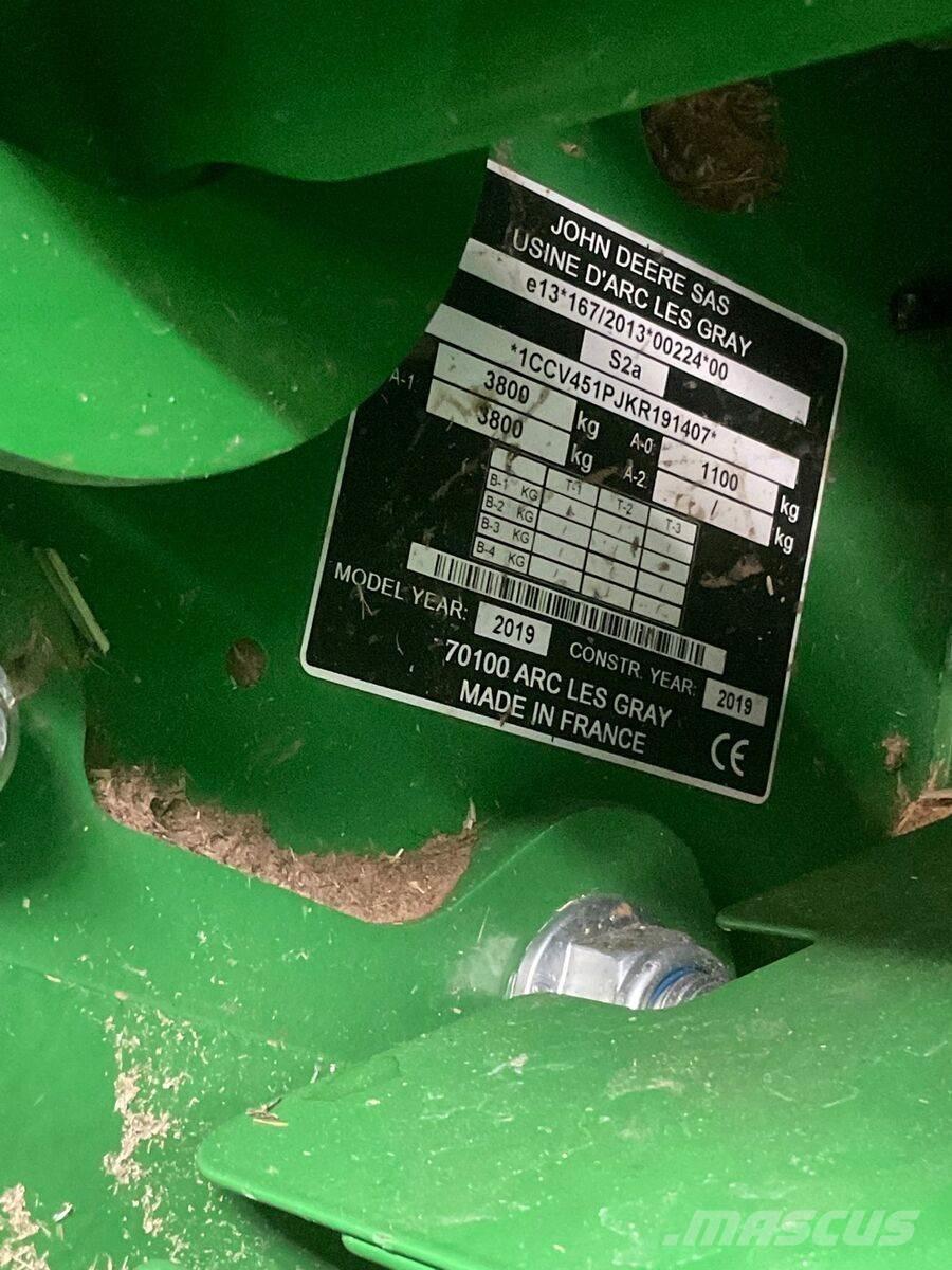 John Deere V451R Enfardadeira de rolos