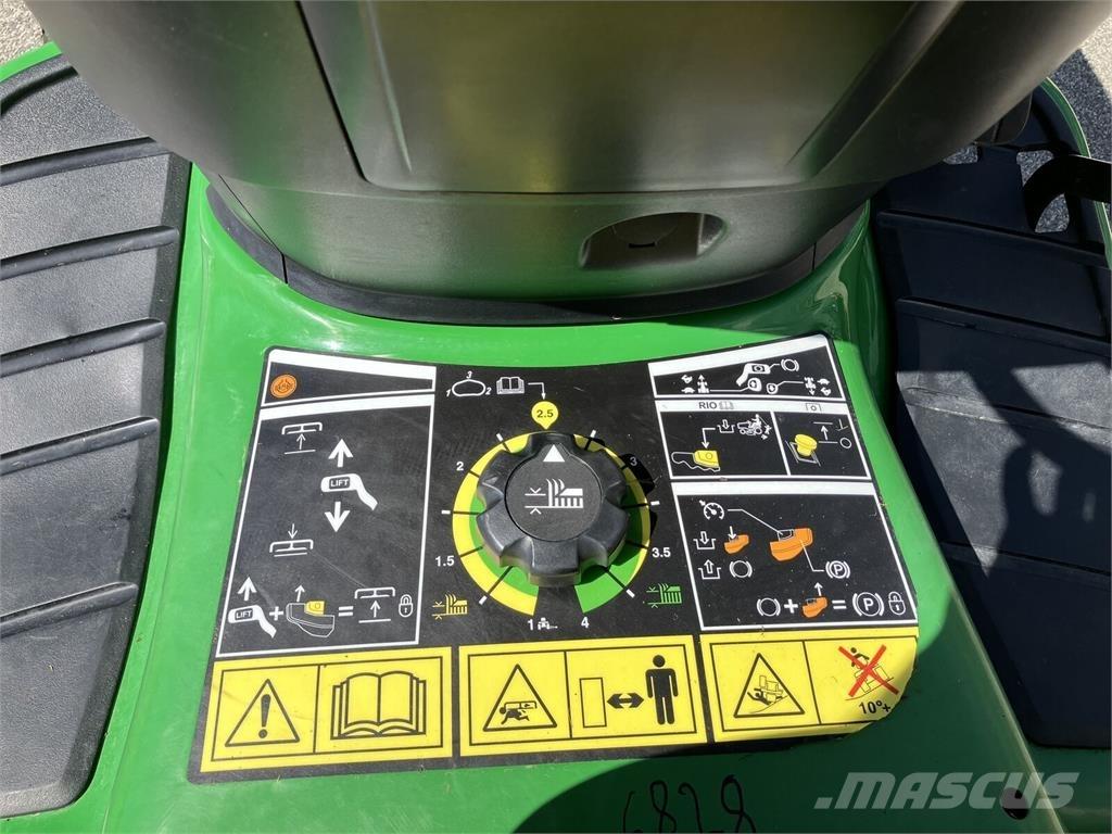 John Deere X 350R Espaços verdes - Outros
