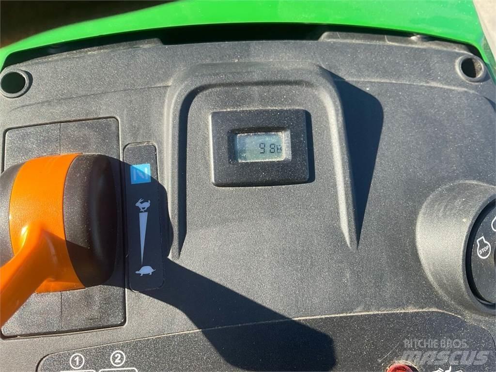 John Deere X167R Espaços verdes - Outros
