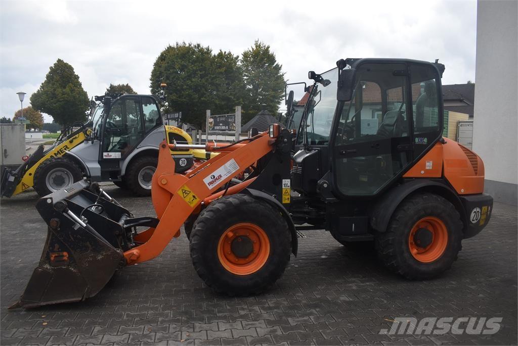 Komatsu WA70-7 Pás carregadoras de rodas