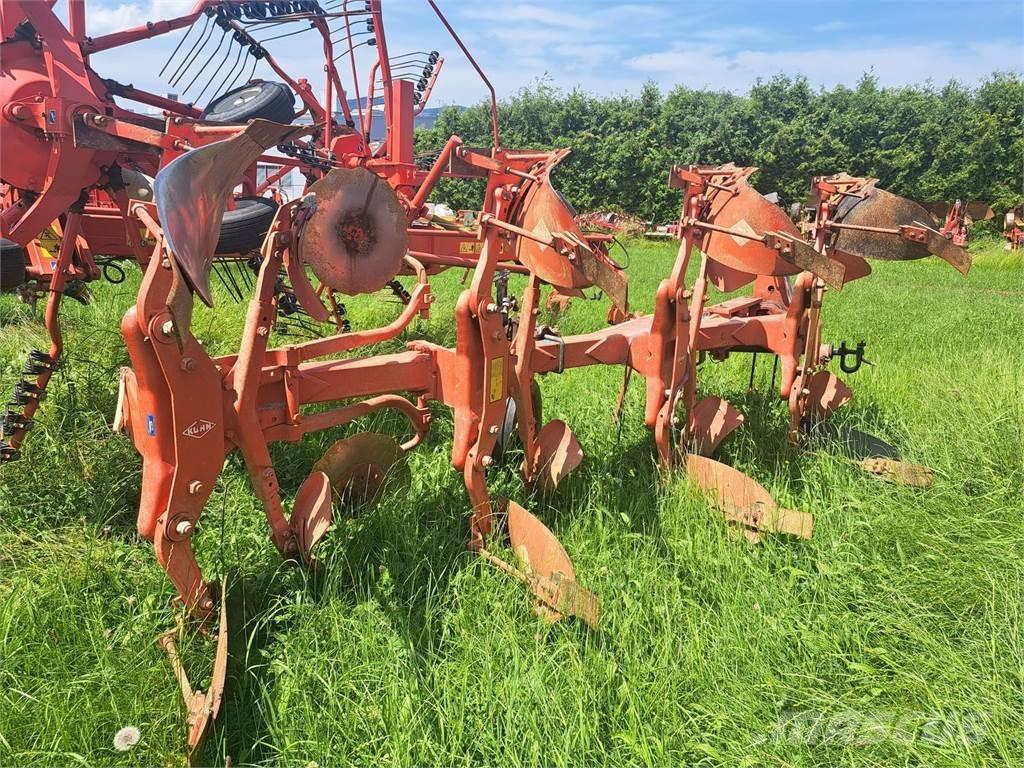 Kuhn Master 120 Charruas convencionais