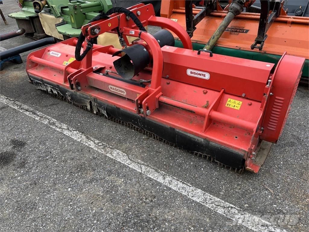 Maschio Bisonte 280 Gadanheiras e cortadores de folhas para pastos
