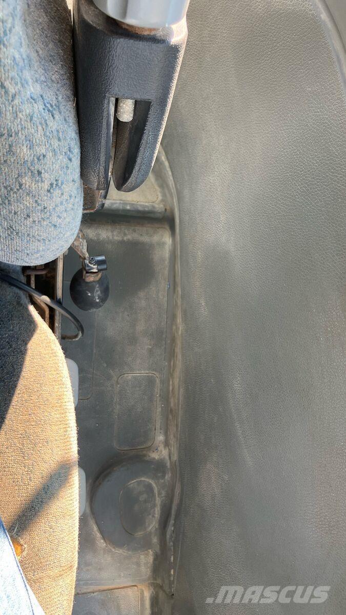 New Holland TL 80 Tratores Agrícolas usados