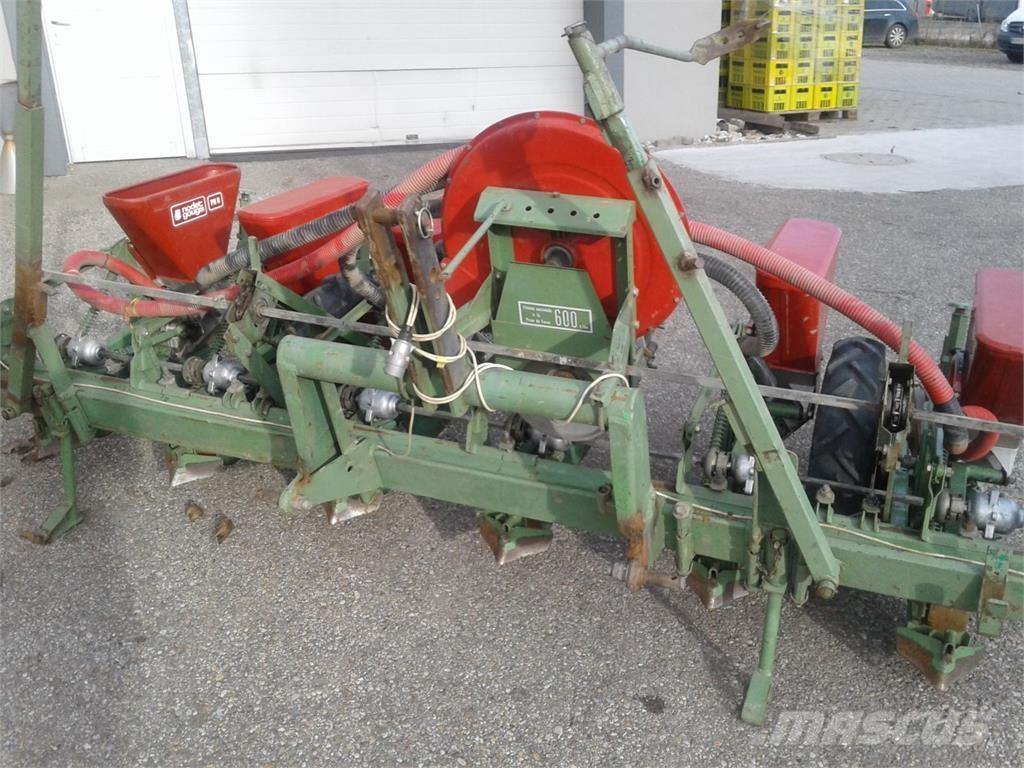 Nodet 6 Reihig Plantadores