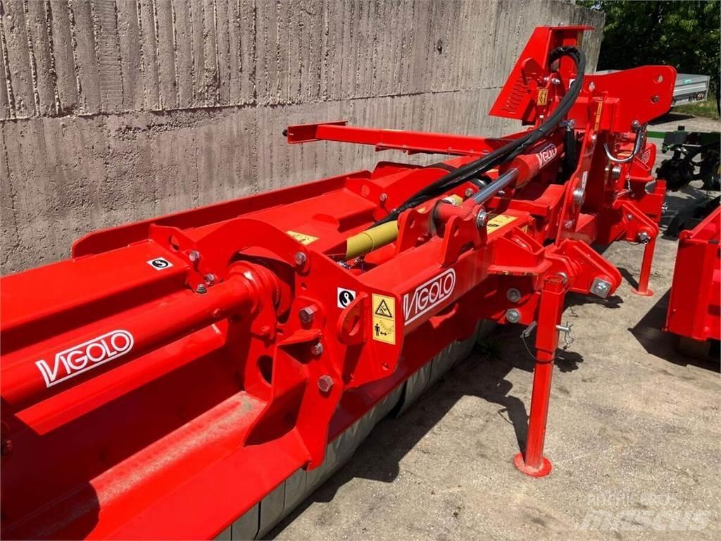  VIGOLO TST-V - 25 500 Gadanheiras e cortadores de folhas para pastos