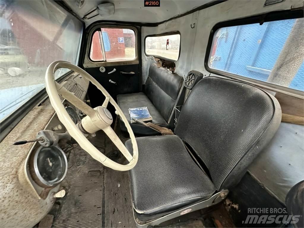 Scania L76 Camiões estrado/caixa aberta