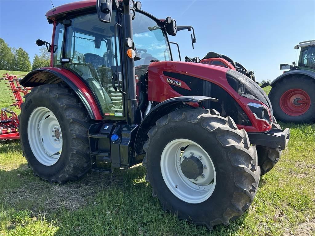 Valtra 115MH4 Tratores Agrícolas usados