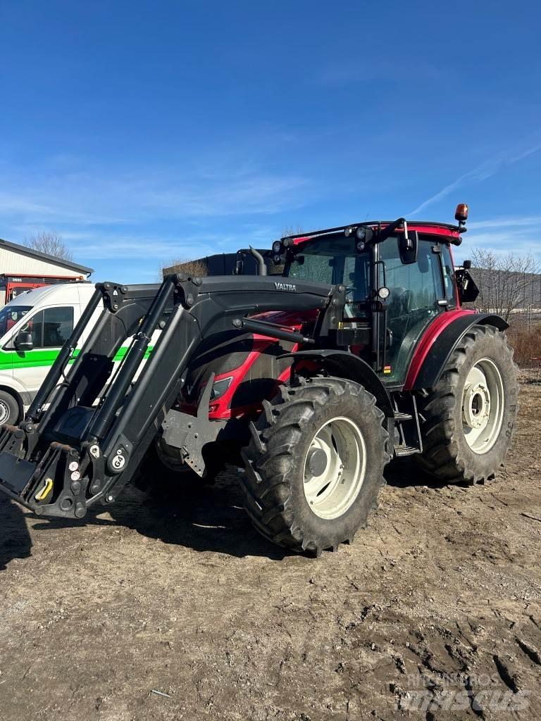 Valtra 134LH Tratores Agrícolas usados