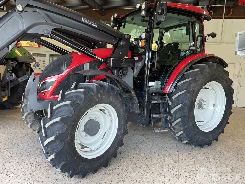 Valtra 135LH Tratores Agrícolas usados