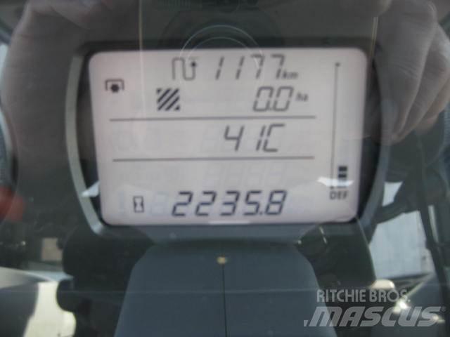 Valtra 135LH Tratores Agrícolas usados