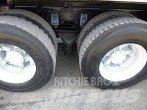 Ford L9000 Camiões basculantes