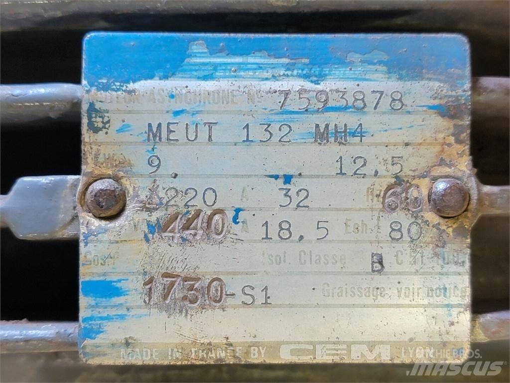  CEM MEUT 132 MH4 Motores industriais