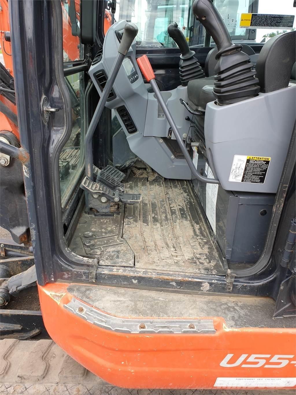 Kubota U55-4 Escavadoras de rodas