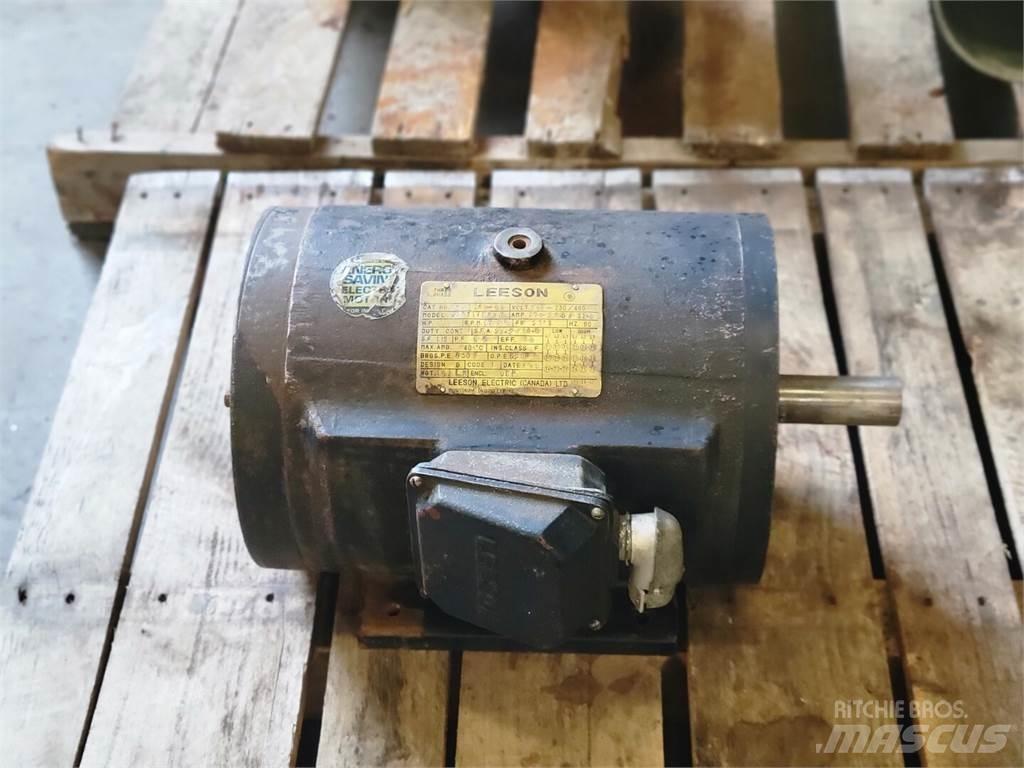  LEESON 215T17DB40 Motores industriais