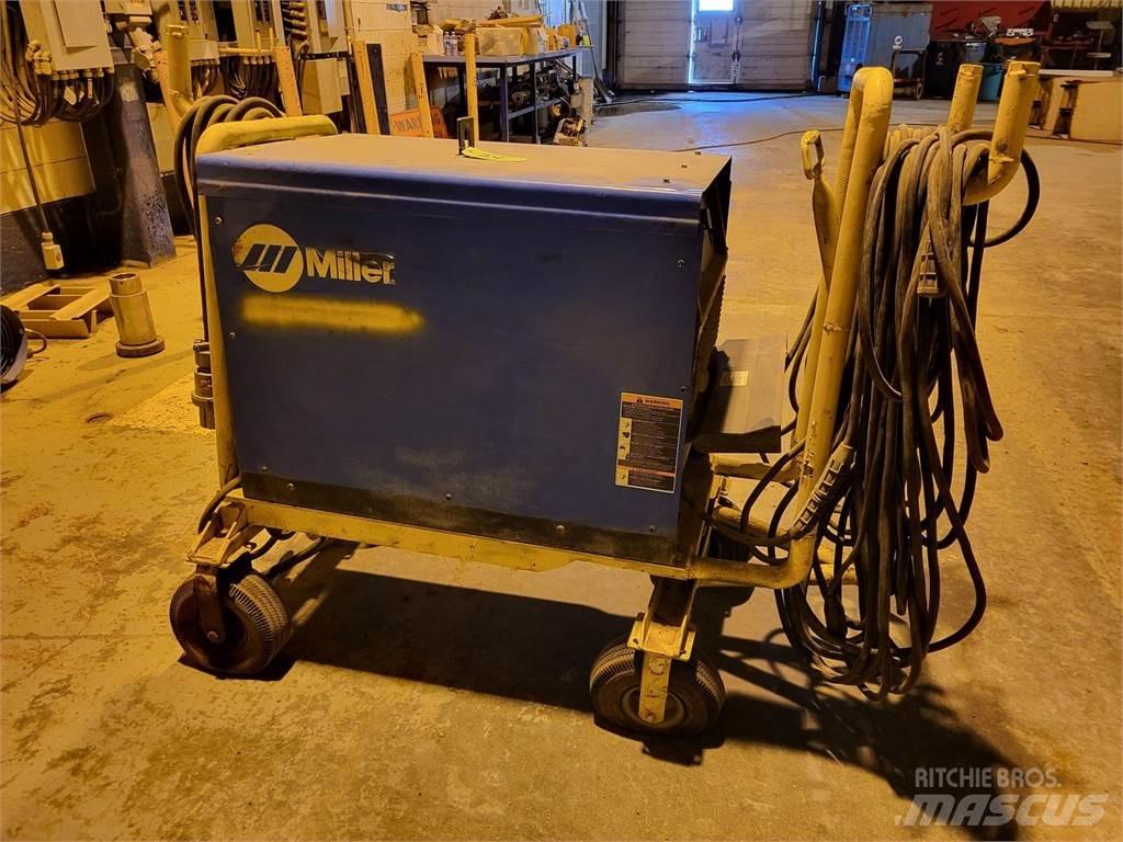 Miller Dimension 652 Máquinas de soldar