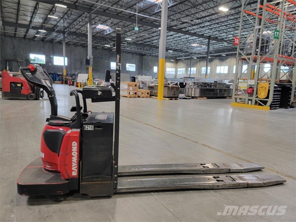 Raymond 8410 Construção - Outros
