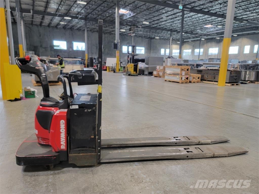Raymond 8410 Construção - Outros
