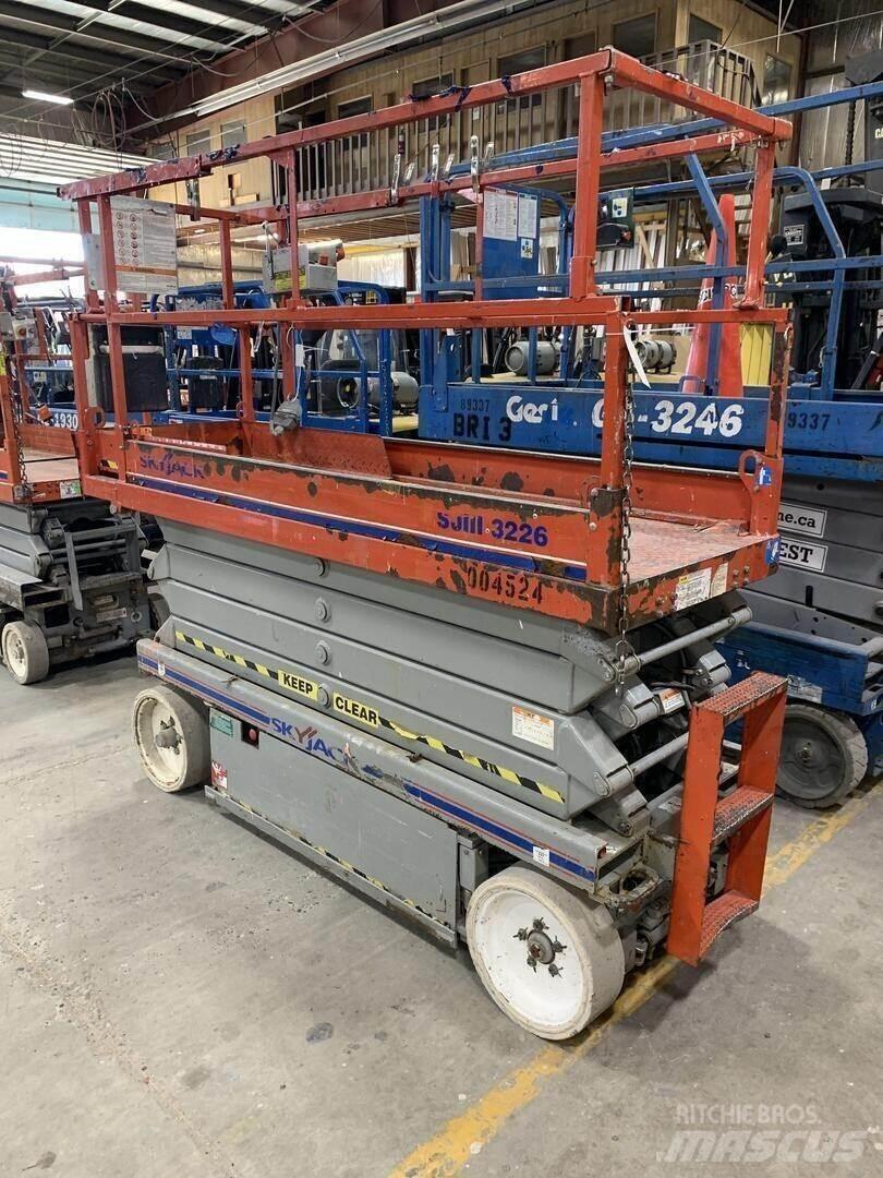SkyJack SJIII 3226 Elevadores de tesoura
