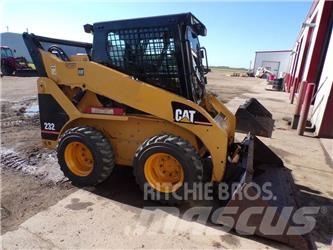 CAT 232 Carregadoras de direcção deslizante