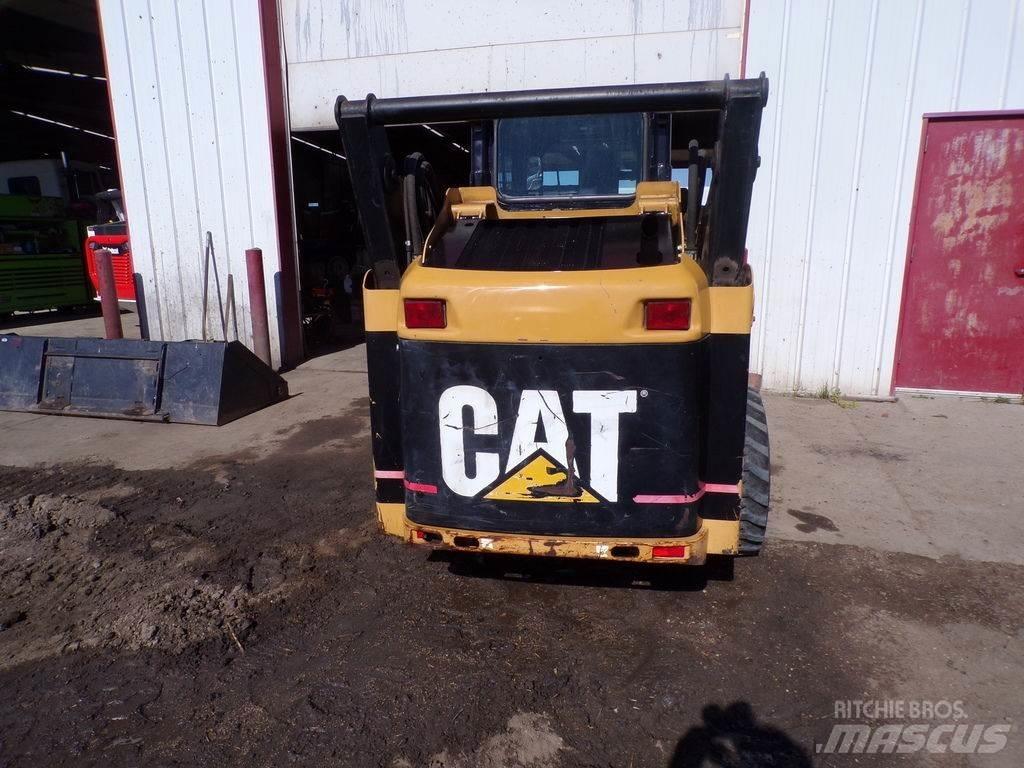 CAT 232 Carregadoras de direcção deslizante