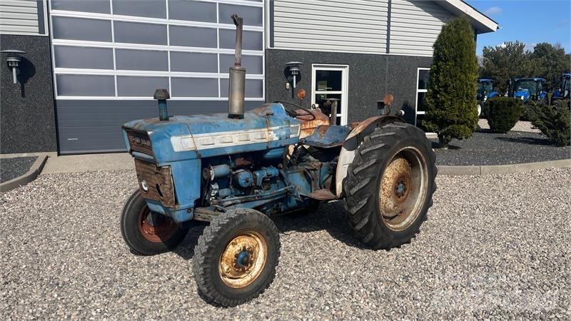 Ford 3000 Tratores Agrícolas usados