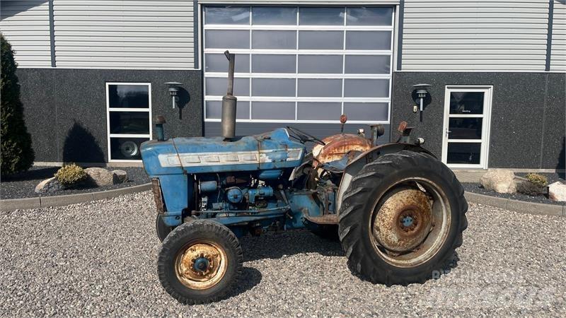 Ford 3000 Tratores Agrícolas usados