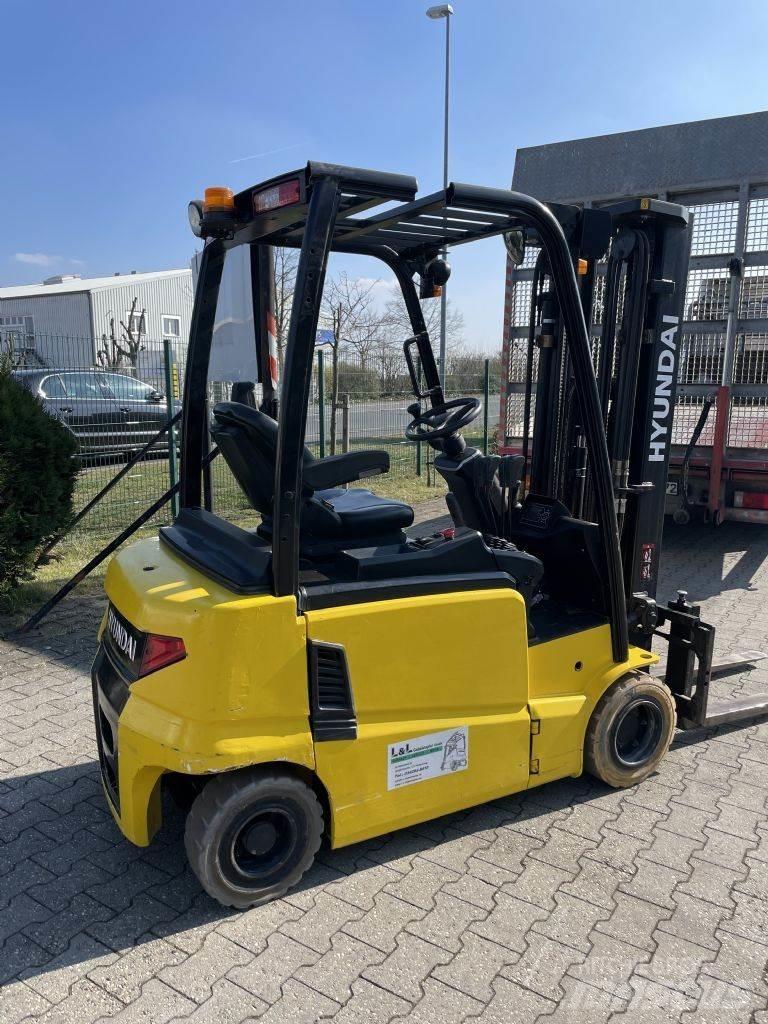 Hyundai 20 B - 9 Empilhadores eléctricos