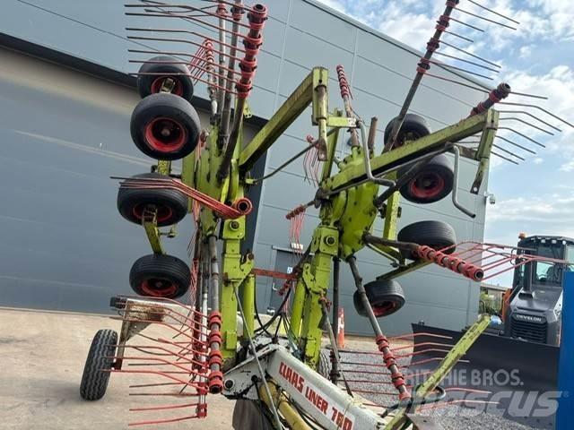 CLAAS Liner 780 Ancinho virador