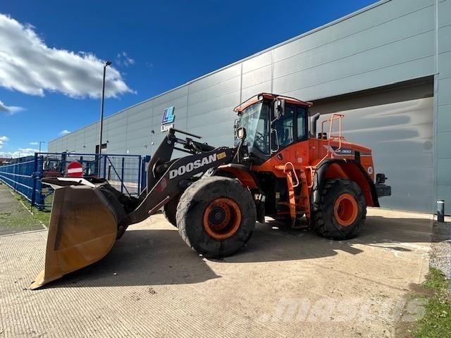 Develon DL300-5 Pás carregadoras de rodas