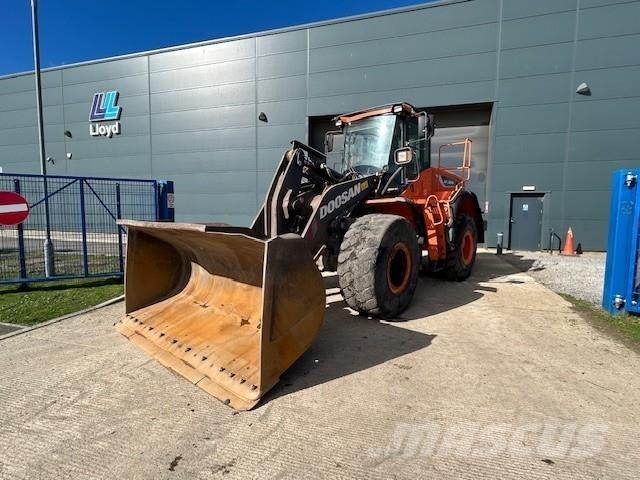 Develon DL300-5 Pás carregadoras de rodas