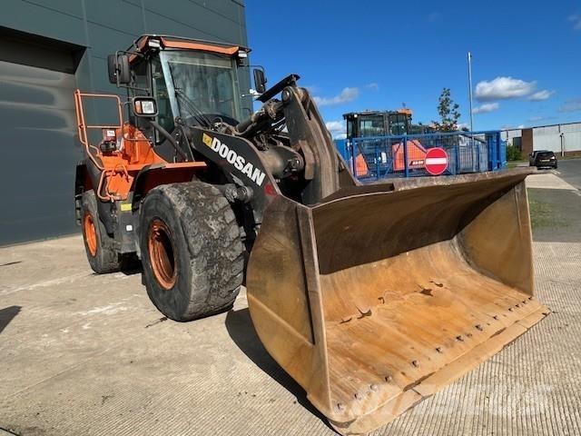 Develon DL300-5 Pás carregadoras de rodas