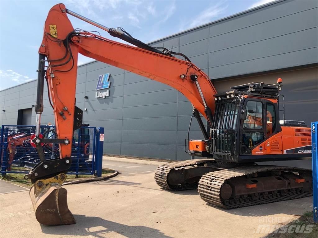 Develon Dx225lc-5 Escavadoras de rastos