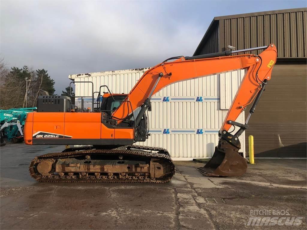 Develon Dx225lc-7 Escavadoras de rastos