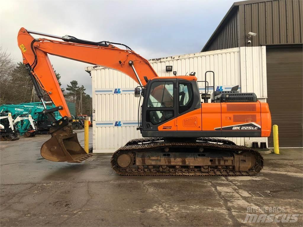 Develon Dx225lc-7 Escavadoras de rastos