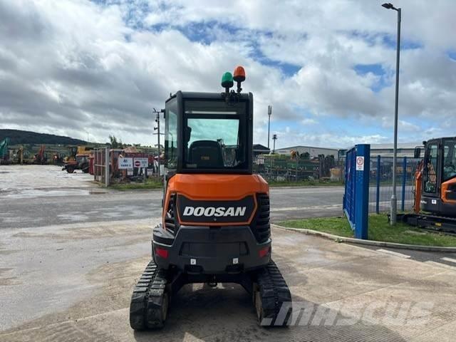 Develon Dx27z Escavadoras de rastos
