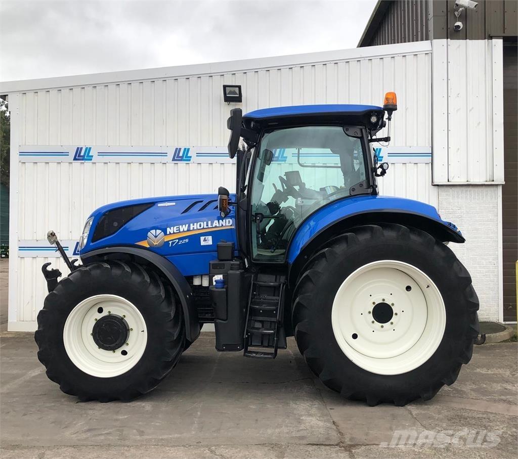 New Holland T7.225 Tratores Agrícolas usados