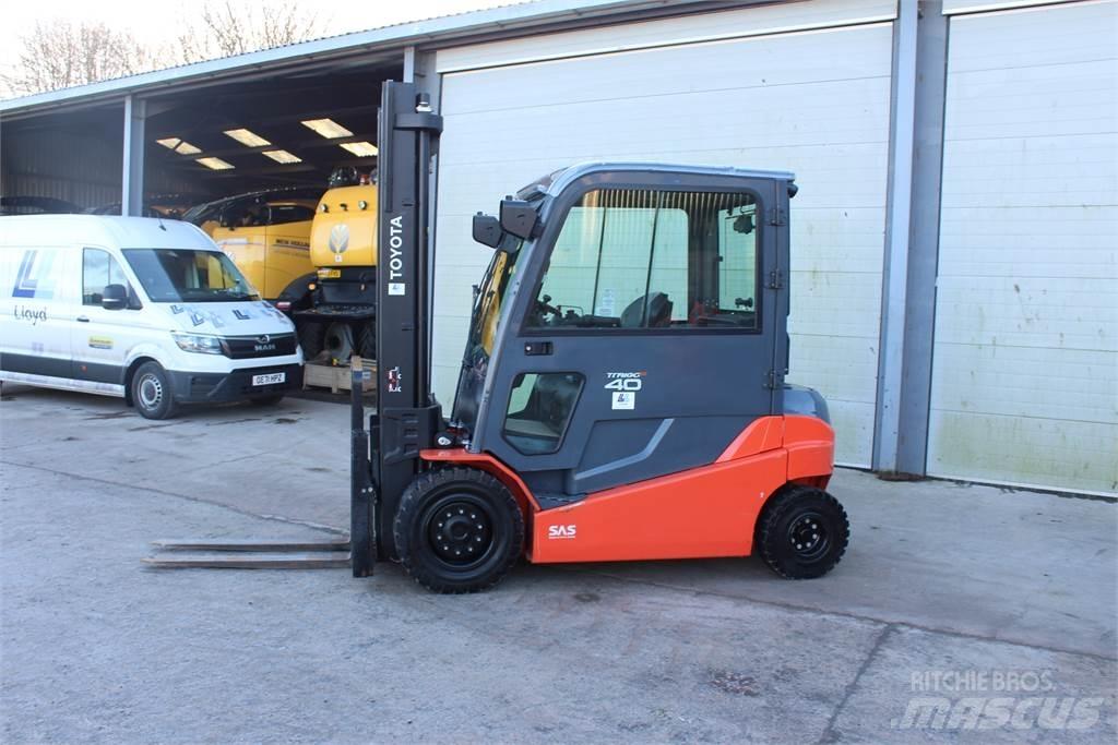 Toyota 4T Forklift Construção - Outros
