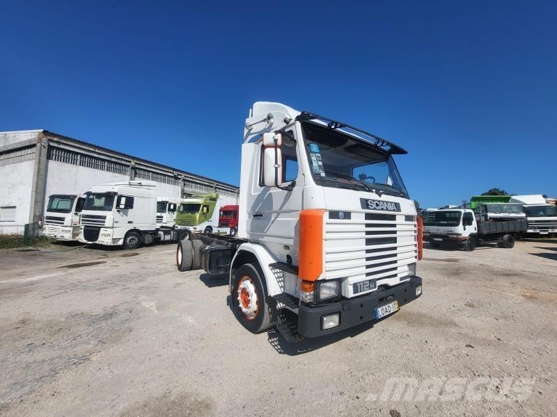 Scania 112 H Camiões de chassis e cabine