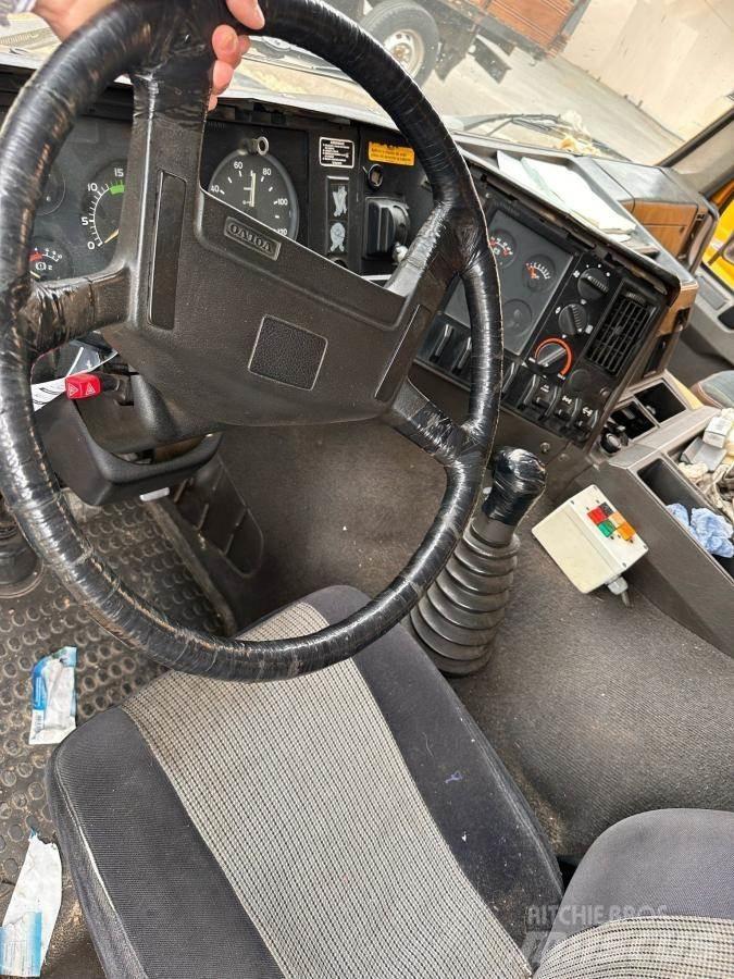 Volvo FL7 Camiões de lixo
