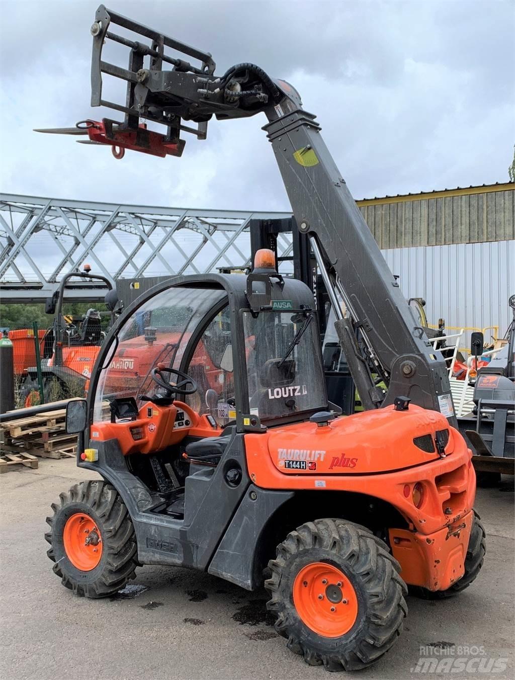 Ausa T144H Plus Telescópicas para Agricultura